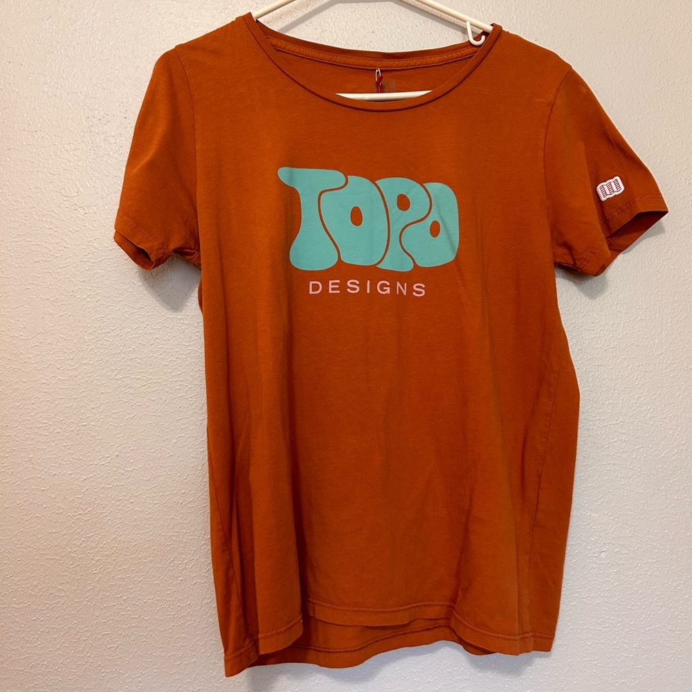 NWT Topo Designs Graphic Bubble Letter Tee